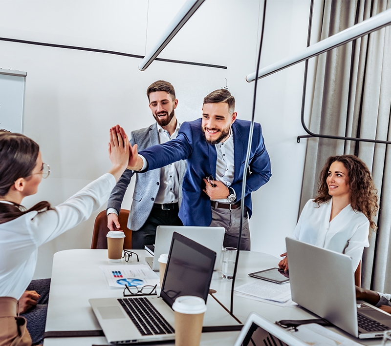 Une équipe de conseillers RH au service des entreprises Une équipe de conseillers RH au service des entreprises